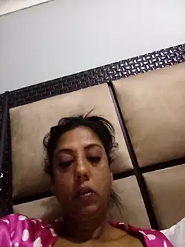 Snapshot of Mahi4luv chatting on February 5, 2026, 10:14 pm Mahi4luv online show from February 5, 2026, 10:14 pm