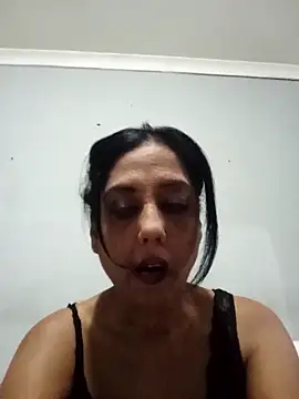 Snapshot of Mahi4luv chatting on March 25, 2026, 10:27 pm Mahi4luv online show from March 25, 2026, 10:27 pm