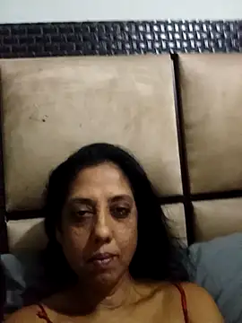 Snapshot of Mahi4luv chatting on March 26, 2026, 11:32 pm Mahi4luv online show from March 26, 2026, 11:32 pm