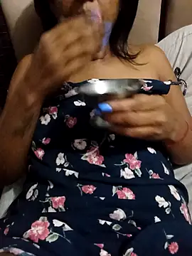 Snapshot of Mahi4luv chatting on March 31, 2026, 10:43 pm Mahi4luv online show from March 31, 2026, 10:43 pm