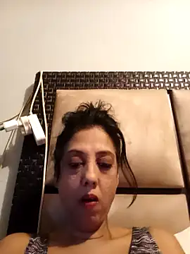 Snapshot of Mahi4luv chatting on April 10, 2026, 10:03 pm Mahi4luv online show from April 10, 2026, 10:03 pm