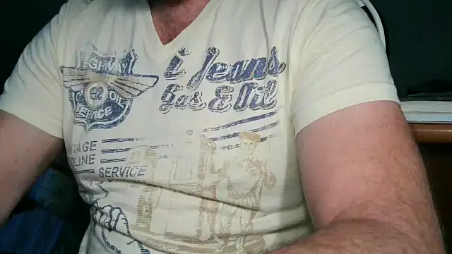 Snapshot of usdirtymikee9 chatting on September 28, 2025, 6:35 pm usdirtymikee9 online show from September 28, 2025, 6:35 pm