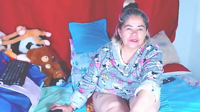 estrellita fugaz16x online show from October 17, 2025, 3:42 am