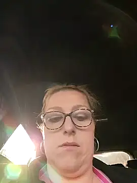 winniess40 online show from February 11, 2025, 8:37 am