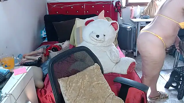 lucy belle bm online show from March 21, 2025, 6:29 pm