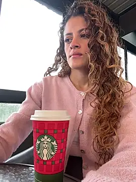 Snapshot of alana15 chatting on December 2, 2025, 9:10 pm alana15 online show from December 2, 2025, 9:10 pm