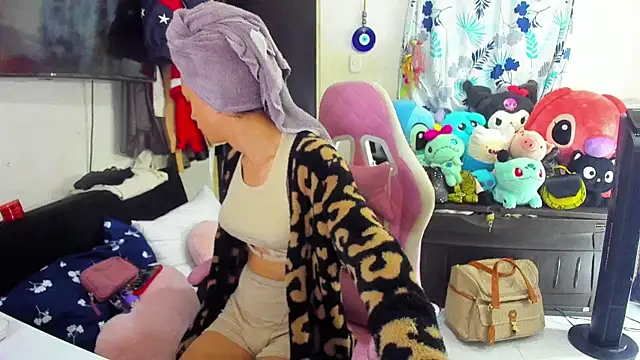 Lawrncesofiets online show from February 18, 2025, 10:47 pm