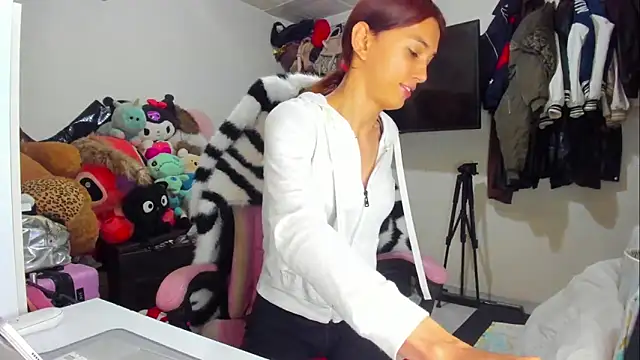 Snapshot of Lawrncesofiets chatting on February 10, 2026, 4:33 pm Lawrncesofiets online show from February 10, 2026, 4:33 pm