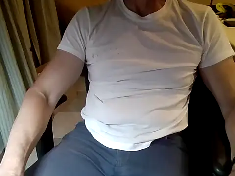 mariohurt101 online show from December 2, 2025, 9:10 pm