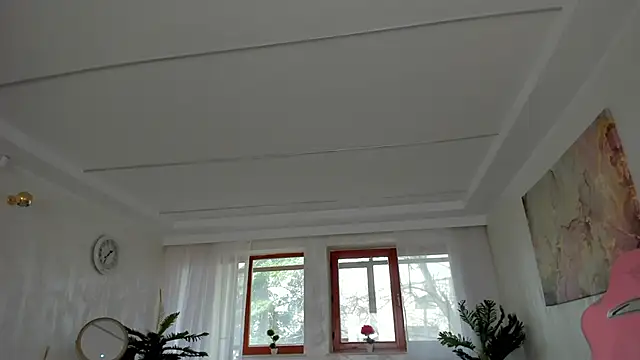 TiffanyHouston  online show from March 11, 2025, 7:04 am