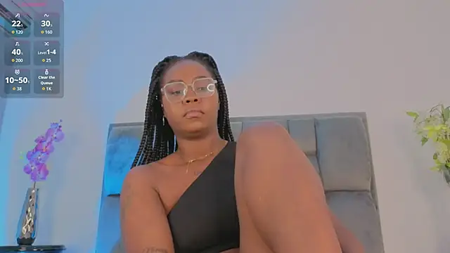 tanyyaa online show from December 15, 2025, 11:42 pm