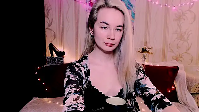 xxxcharismaaa online show from March 12, 2026, 1:45 am