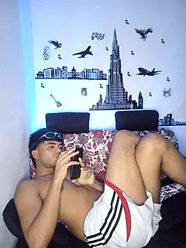 Snapshot of pinedasex777 chatting on March 6, 2025, 5:24 am pinedasex777 online show from March 6, 2025, 5:24 am