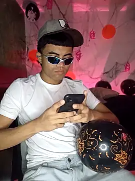 Snapshot of pinedasex777 chatting on October 8, 2025, 10:57 am pinedasex777 online show from October 8, 2025, 10:57 am