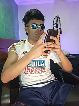 Snapshot of pinedasex777 chatting on November 16, 2025, 1:11 am pinedasex777 online show from November 16, 2025, 1:11 am