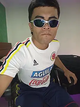 Snapshot of pinedasex777 chatting on November 17, 2025, 10:10 am pinedasex777 online show from November 17, 2025, 10:10 am