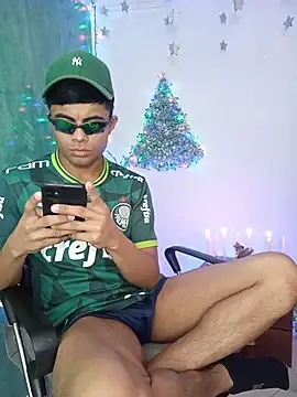 Snapshot of pinedasex777 chatting on December 19, 2025, 12:45 pm pinedasex777 online show from December 19, 2025, 12:45 pm