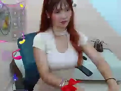 Snapshot of miss_tinnymafe chatting on September 20, 2025, 1:06 am miss tinnymafe online show from September 20, 2025, 1:06 am