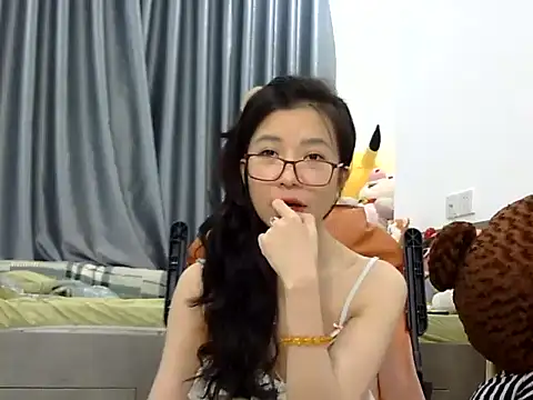 Snapshot of Cute_Ruby01 chatting on December 19, 2024, 3:19 pm Cute Ruby01 online show from December 19, 2024, 3:19 pm