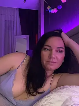 Snapshot of HotMilfMargo chatting on February 15, 2025, 8:01 pm HotMilfMargo online show from February 15, 2025, 8:01 pm