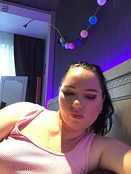 Snapshot of HotMilfMargo chatting on February 16, 2025, 2:10 pm HotMilfMargo online show from February 16, 2025, 2:10 pm