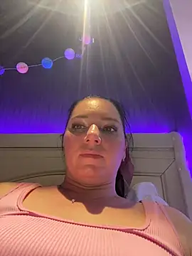 Snapshot of HotMilfMargo chatting on February 16, 2025, 8:11 pm HotMilfMargo online show from February 16, 2025, 8:11 pm