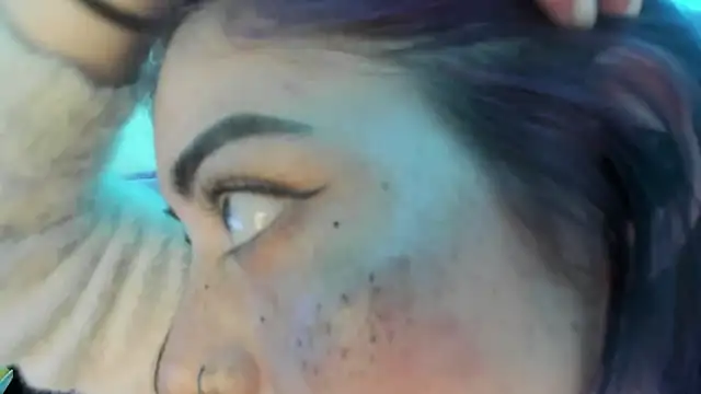 Sammysammy  online show from November 7, 2025, 7:19 am