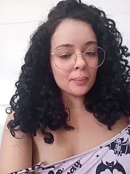Snapshot of NinaSweet2 chatting on June 17, 2026, 4:19 pm NinaSweet2 online show from June 17, 2026, 4:19 pm