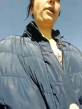 Snapshot of JoLeNe27 chatting on March 21, 2025, 9:12 am JoLeNe27 online show from March 21, 2025, 9:12 am