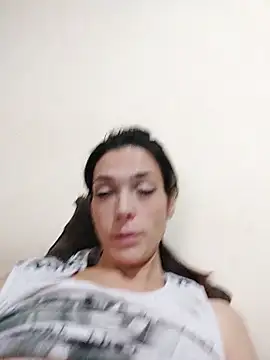 Snapshot of JoLeNe27 chatting on October 22, 2025, 4:51 pm JoLeNe27 online show from October 22, 2025, 4:51 pm