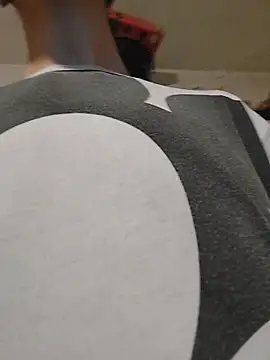 Snapshot of JoLeNe27 chatting on November 8, 2025, 6:02 am JoLeNe27 online show from November 8, 2025, 6:02 am