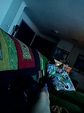 Snapshot of happyduckkie chatting on January 12, 2026, 12:10 pm happyduckkie online show from January 12, 2026, 12:10 pm