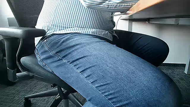 Snapshot of 69bezfleku chatting on October 28, 2025, 7:01 am 69bezfleku online show from October 28, 2025, 7:01 am