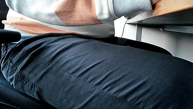 Snapshot of 69bezfleku chatting on November 7, 2025, 2:17 pm 69bezfleku online show from November 7, 2025, 2:17 pm