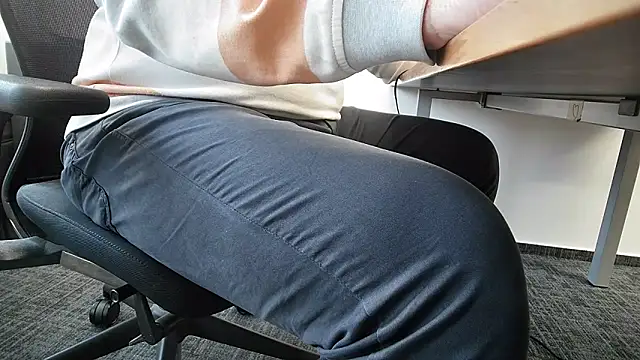 Snapshot of 69bezfleku chatting on November 10, 2025, 7:18 am 69bezfleku online show from November 10, 2025, 7:18 am