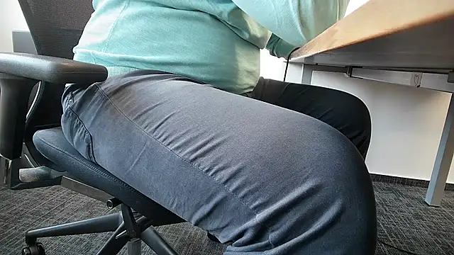 Snapshot of 69bezfleku chatting on November 11, 2025, 7:41 am 69bezfleku online show from November 11, 2025, 7:41 am