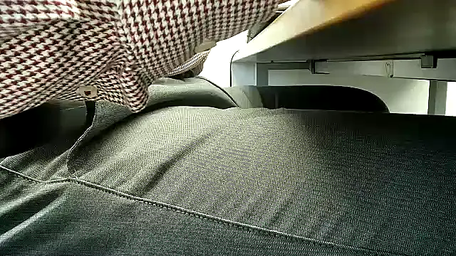 Snapshot of 69bezfleku chatting on December 4, 2025, 7:17 am 69bezfleku online show from December 4, 2025, 7:17 am