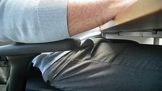 Snapshot of 69bezfleku chatting on December 17, 2025, 7:25 am 69bezfleku online show from December 17, 2025, 7:25 am