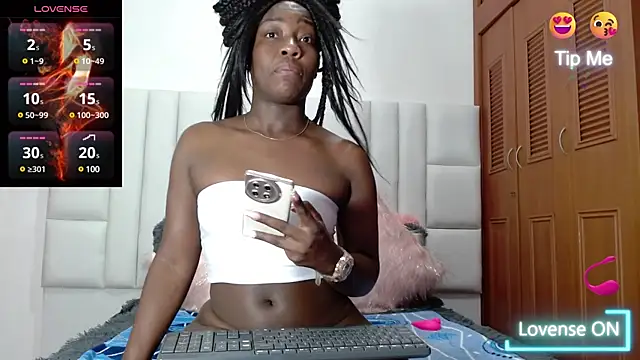 Snapshot of danielamorgan chatting on December 29, 2024, 6:45 am danielamorgan online show from December 29, 2024, 6:45 am