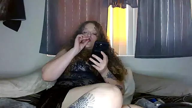 Snapshot of smokyjane chatting on January 22, 2025, 11:53 pm smokyjane online show from January 22, 2025, 11:53 pm