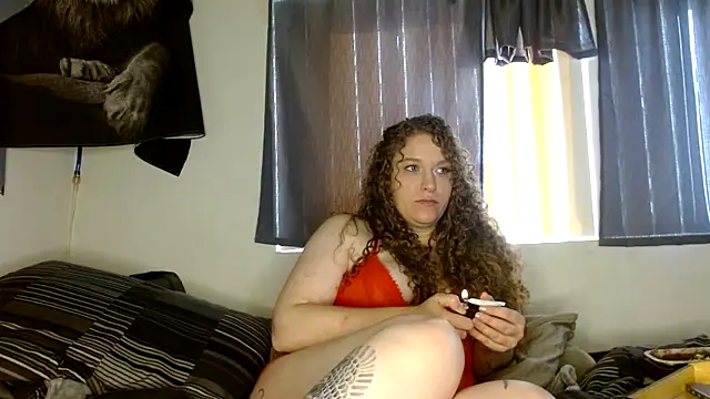 Snapshot of smokyjane chatting on January 29, 2025, 10:11 pm smokyjane online show from January 29, 2025, 10:11 pm