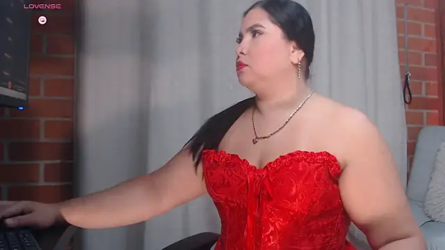 AGATHAA WHITE online show from March 25, 2026, 10:32 am