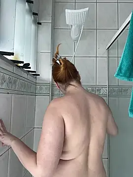 Patriciamoura69 online show from February 3, 2025, 4:41 pm