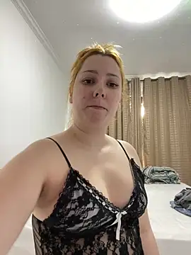 Patriciamoura69 online show from February 26, 2025, 5:50 pm