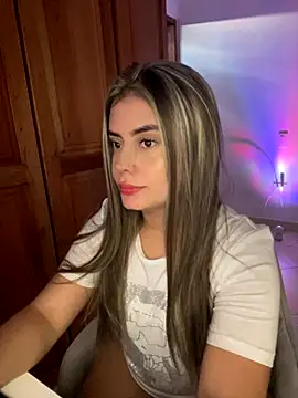 Miss valeriaa online show from November 22, 2025, 10:09 pm