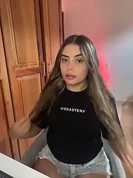 Snapshot of Miss_valeriaa chatting on April 7, 2026, 3:01 pm Miss valeriaa online show from April 7, 2026, 3:01 pm