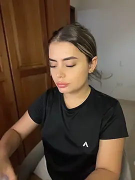 Snapshot of Miss_valeriaa chatting on April 26, 2026, 10:07 pm Miss valeriaa online show from April 26, 2026, 10:07 pm