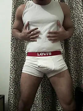 Snapshot of Rajbir0071 chatting on November 5, 2025, 3:45 pm Rajbir0071 online show from November 5, 2025, 3:45 pm