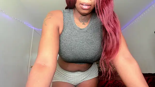 SashaMalone online show from December 17, 2025, 4:35 pm