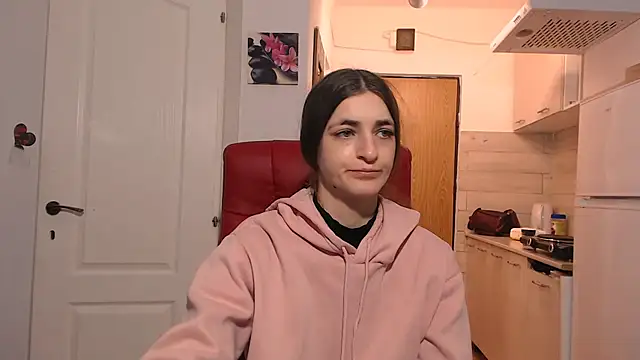 simyhvn online show from February 3, 2026, 5:27 am